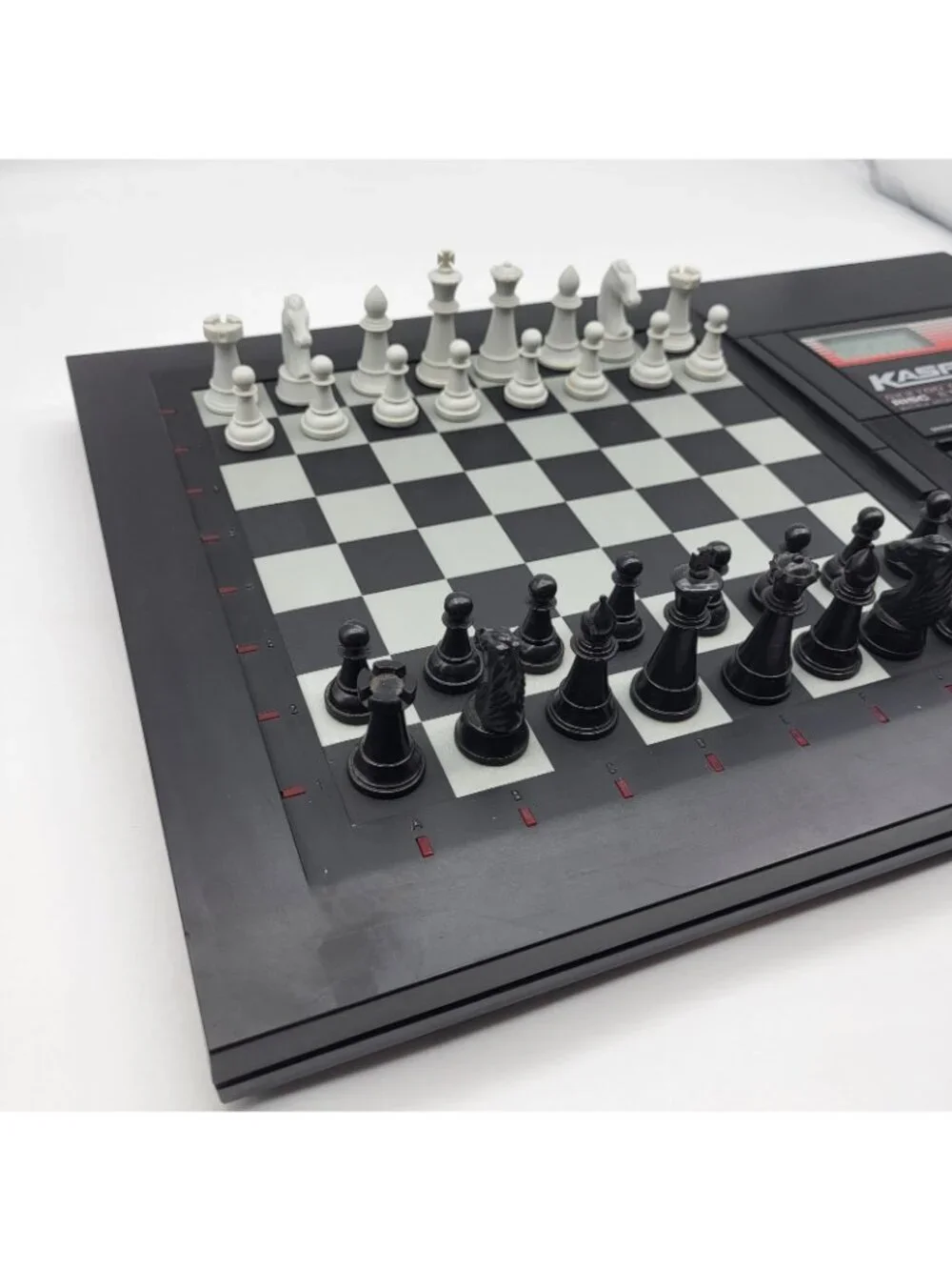 Saitek Kasparov GK 2100 Chess Computer trainer Vintage 90’s magnetic works